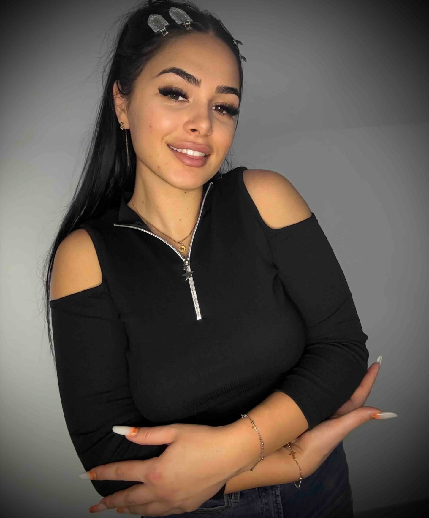 Women's Black Elastic Off-Shoulder Blouse - Elegant and Stylish Fashion -