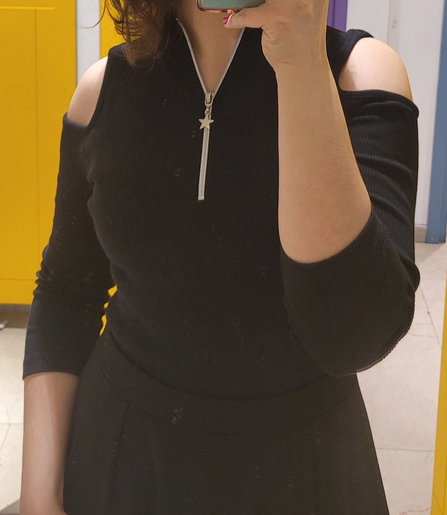 Women's Black Elastic Off-Shoulder Blouse - Elegant and Stylish Fashion -