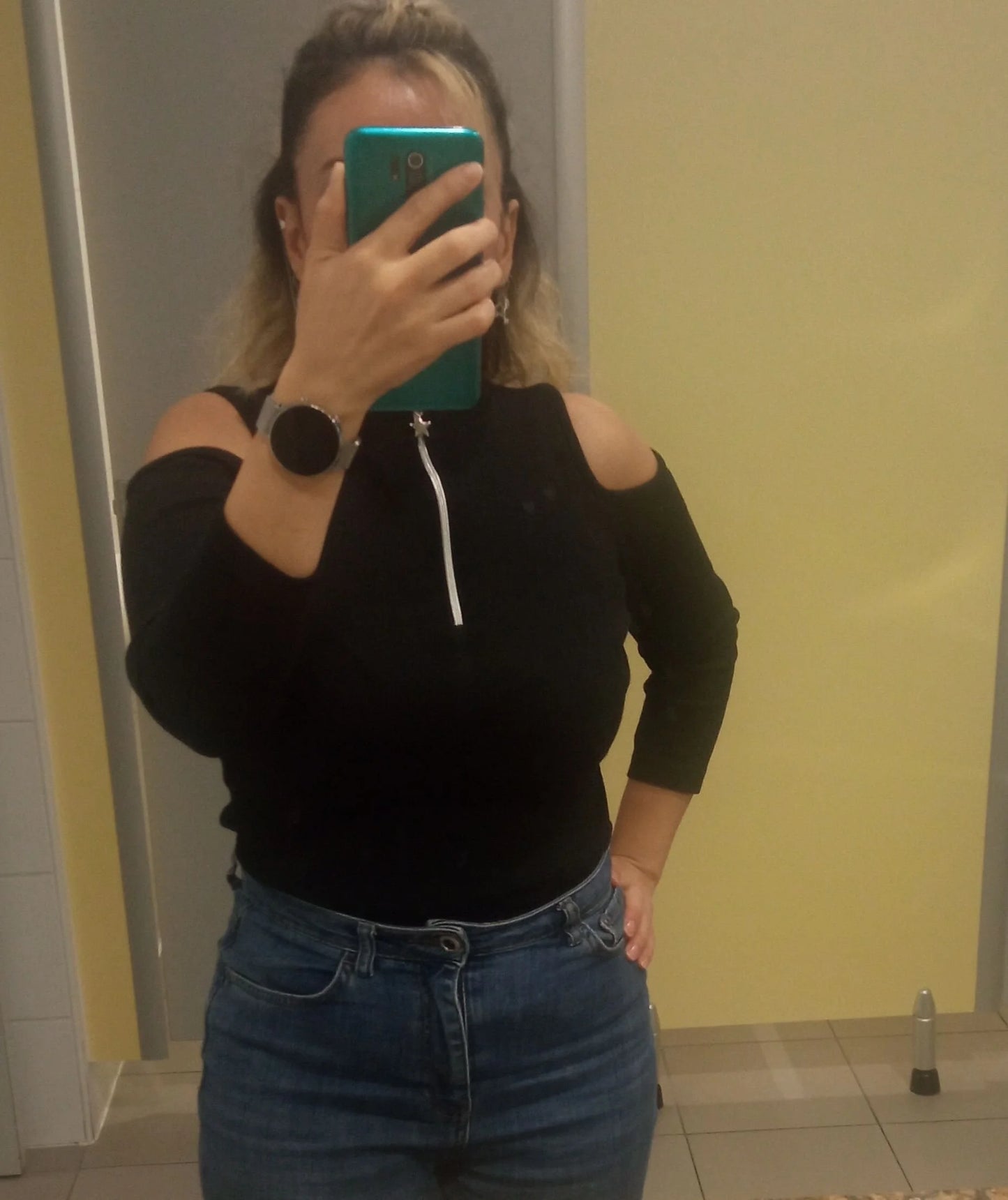 Women's Black Elastic Off-Shoulder Blouse - Elegant and Stylish Fashion -