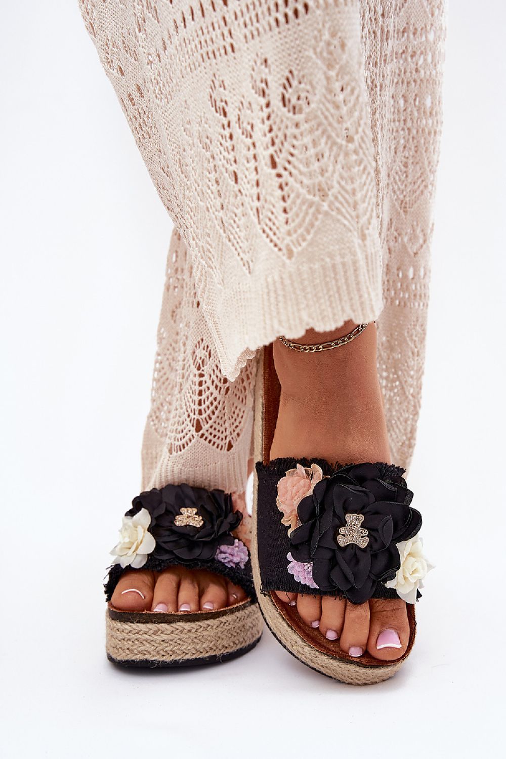 Flip-flops model 213946 Step in style