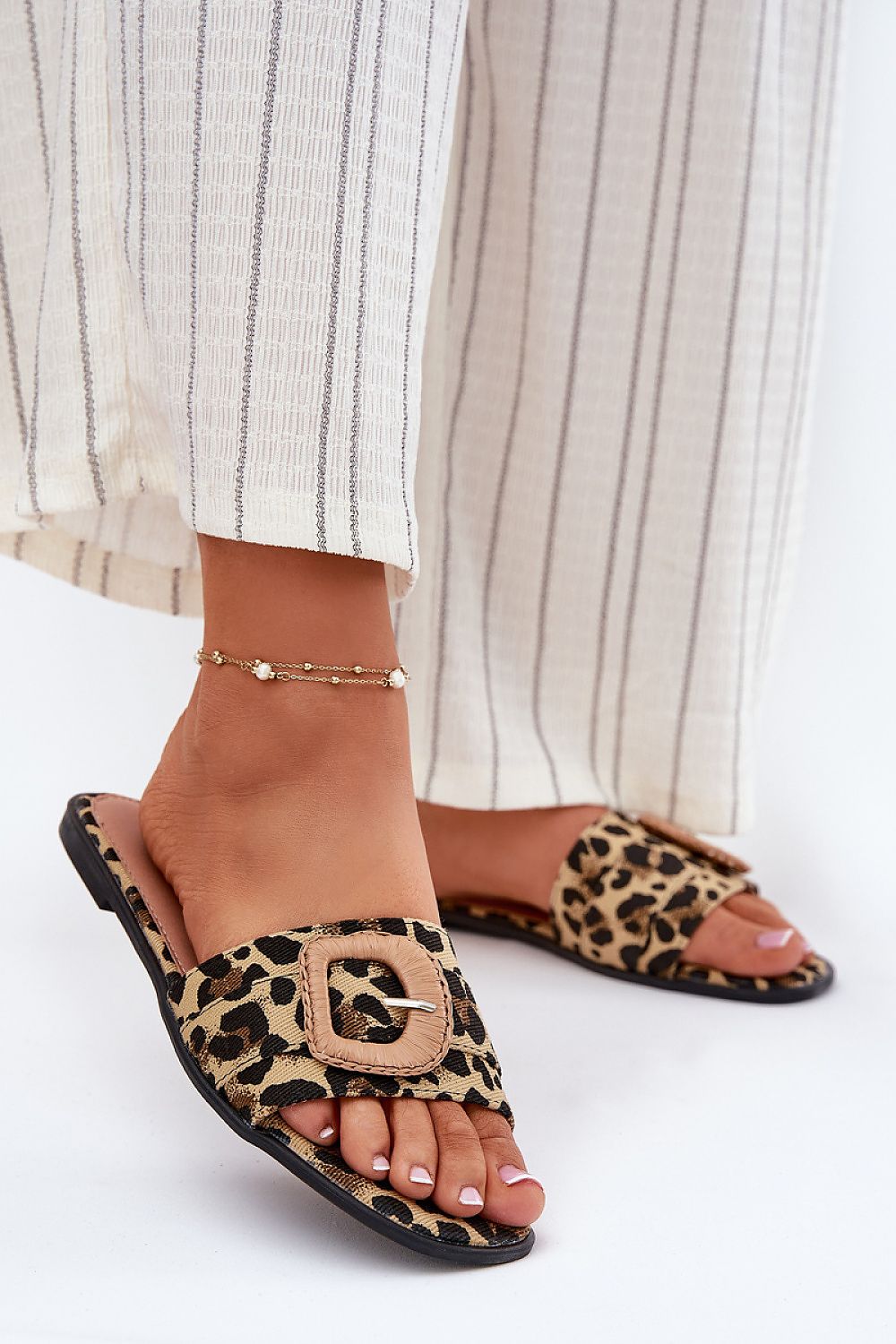 Flip-flops model 213966 Step in style